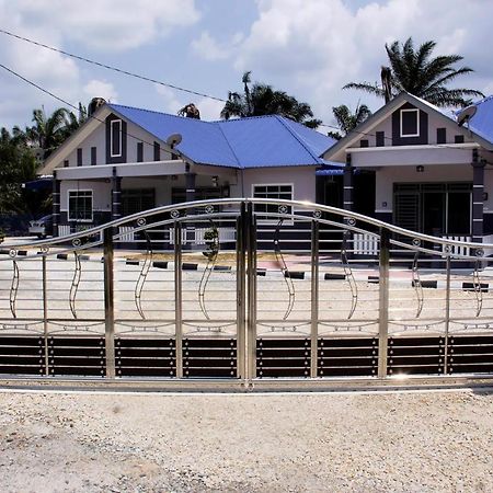 Homestay Hj Esmon Parit Raja Uthm Batu Pahat Bagian luar foto