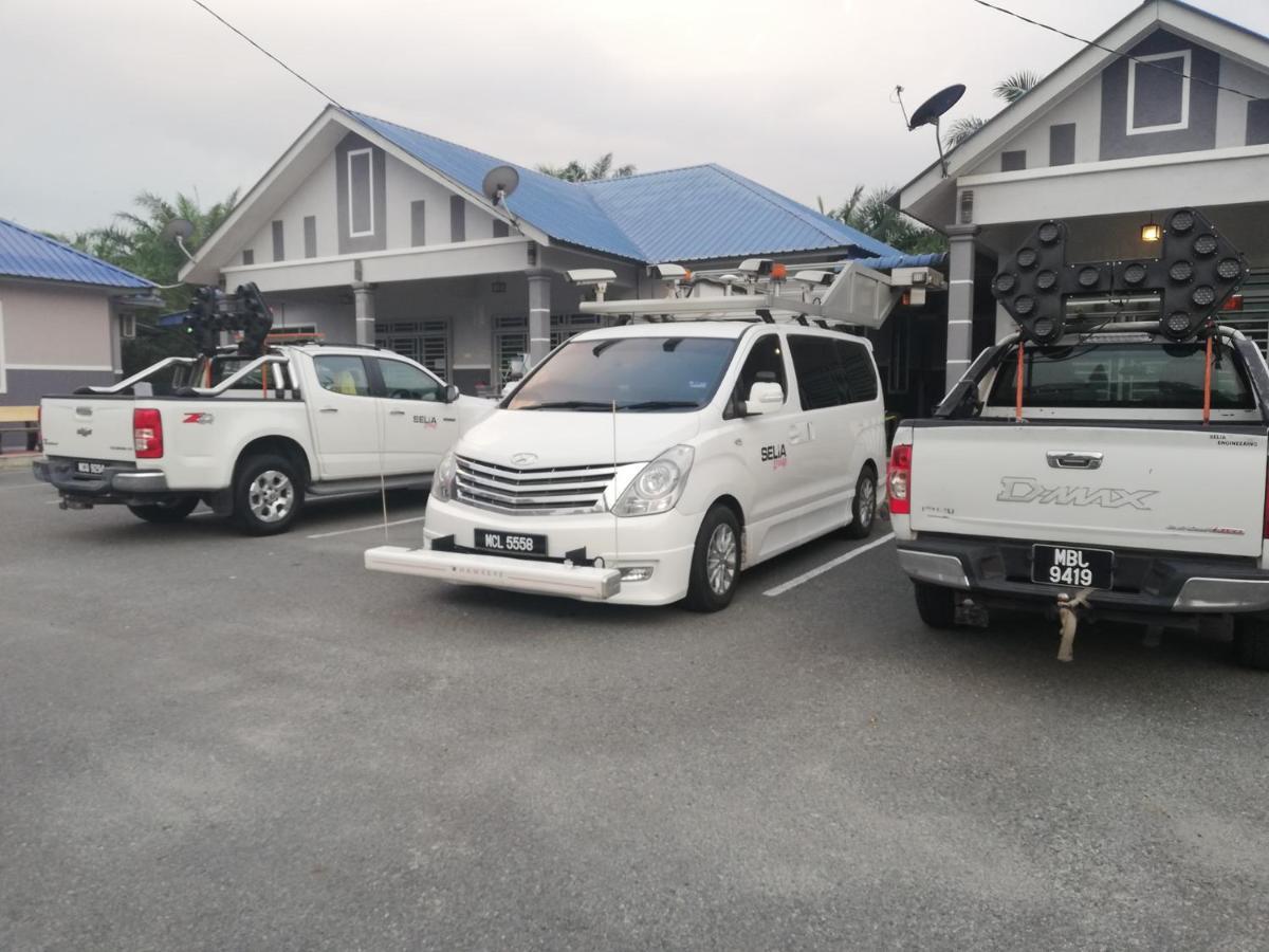 Homestay Hj Esmon Parit Raja Uthm Batu Pahat Bagian luar foto