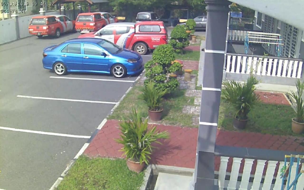 Homestay Hj Esmon Parit Raja Uthm Batu Pahat Bagian luar foto